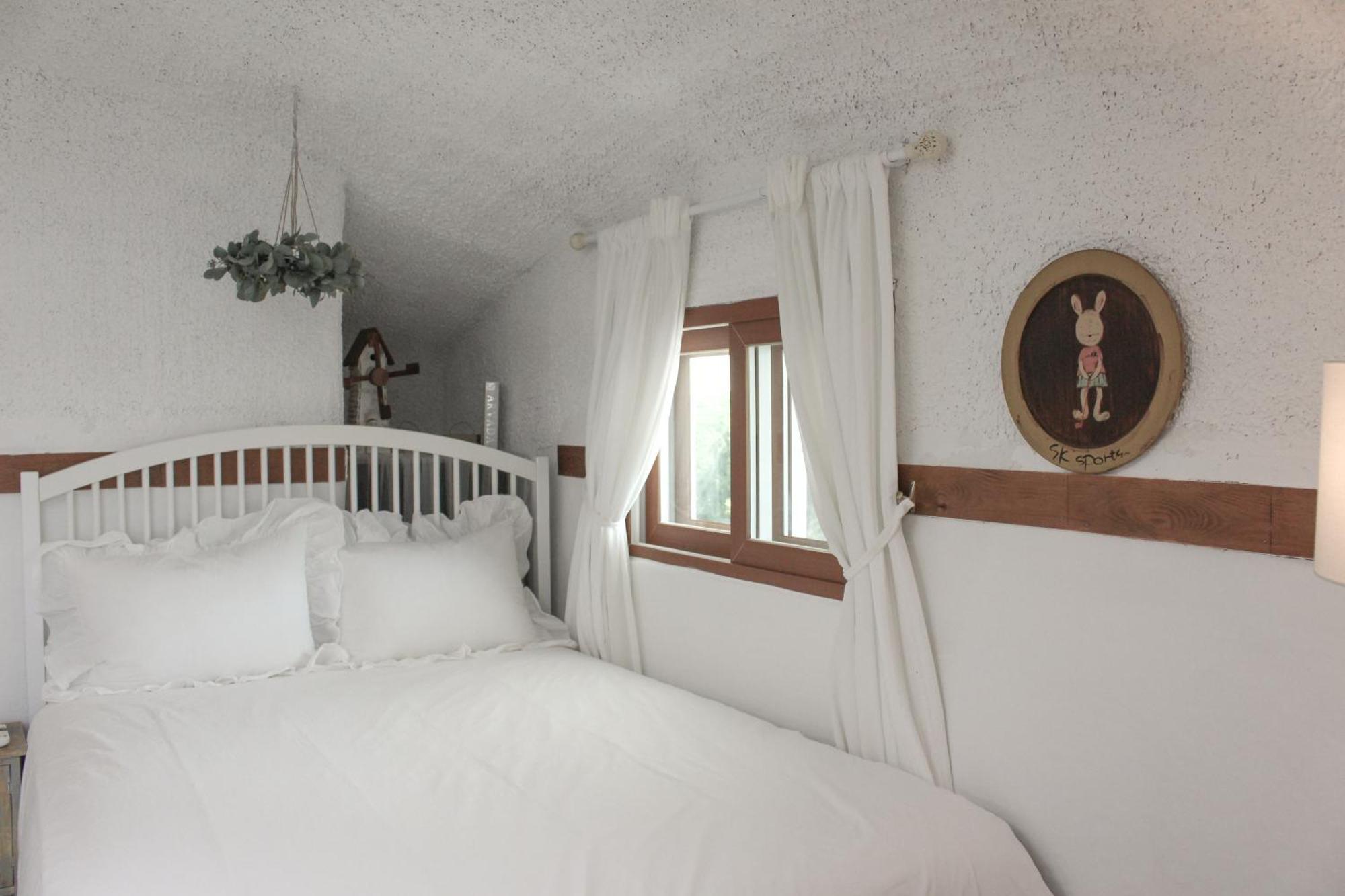 Country House Exclamation Mark & Comma Namhae Extérieur photo