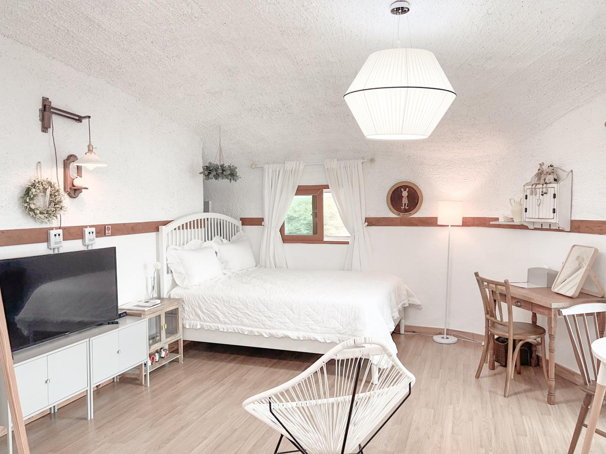 Country House Exclamation Mark & Comma Namhae Extérieur photo
