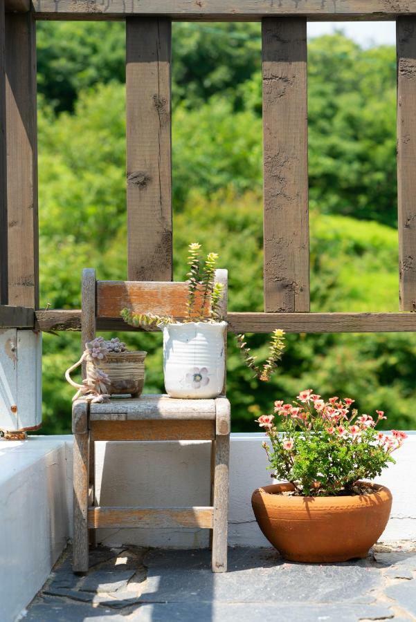 Country House Exclamation Mark & Comma Namhae Extérieur photo