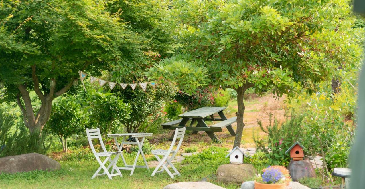 Country House Exclamation Mark & Comma Namhae Extérieur photo